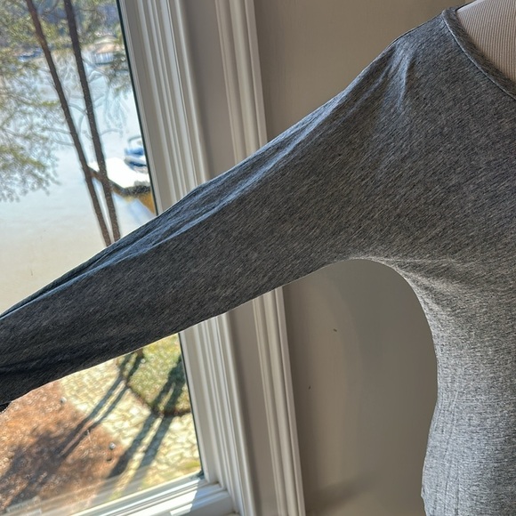 J Crew Grey Vintage Cotton Boat Neck Tee, 3/4 Sleeves, Like New, Size Small - Picture 5 of 7